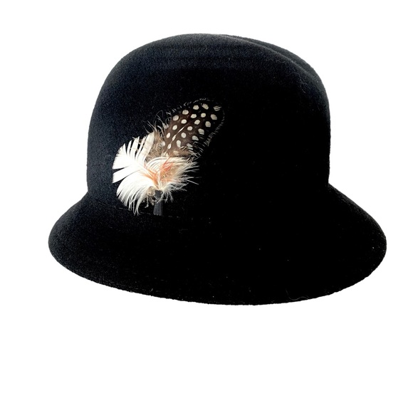 Kangol Accessories - Kangol Design Black Wool Hat with Feathers Made in England